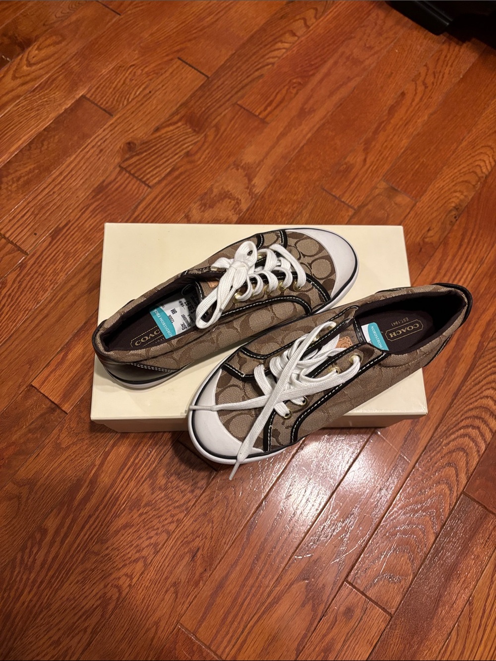 COACH Signature C Canvas Sneakers | Tan/Brown/White | Gold Hardware | Box